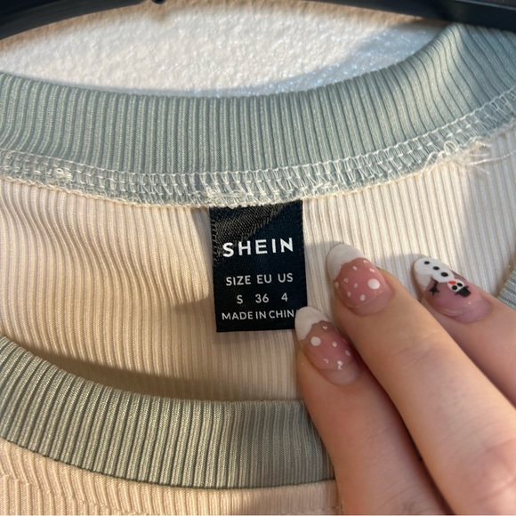 Shein Women’s Size Small Crop Top Tee - Picture 2 of 3